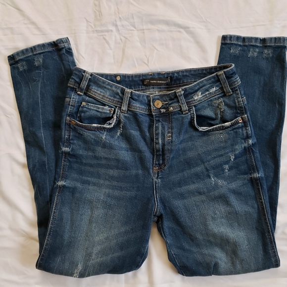 Zara Trafaluc dark wash distressed  jeans - Picture 2 of 15